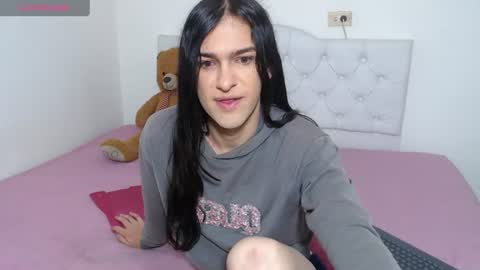 Snapshot of vivianalatin chatting on June 2026 12:07:02 PM instagram Viviana73215 online show from June 2026 12:07:02 PM