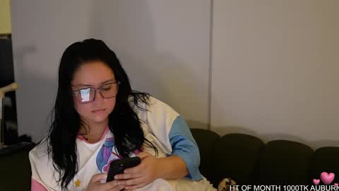 Vivi online show from February 2025 02:33:01 AM