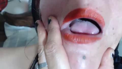 Snapshot of vivianmature1 chatting on May 2026 09:12:01 PM vivianmature1 online show from May 2026 09:12:01 PM