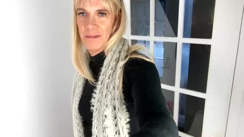 Vivlove online show from December 2024 08:58:01 PM