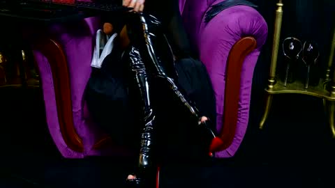 Vivian Reeve online show from February 2025 01:06:01 PM