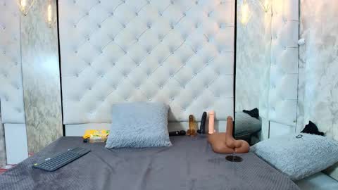 VivianRose online show from February 2026 02:45:01 AM