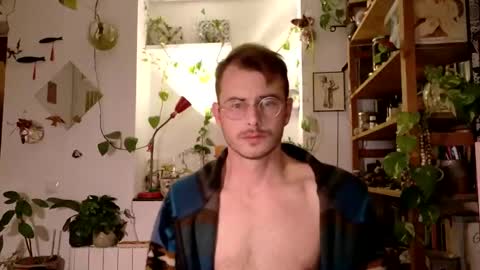 Viv online show from January 2025 10:02:01 PM