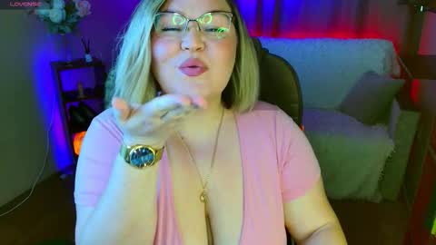Snapshot of vivien__wet chatting on October 2025 05:26:02 PM Vivien online show from October 2025 05:26:02 PM