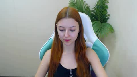 Vivien online show from January 2025 10:01:01 PM