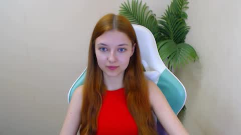 Vivien online show from March 2025 01:06:01 AM