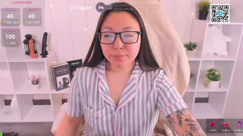 Vivien online show from April 2026 02:27:02 AM