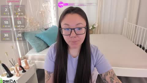 Vivien online show from June 2026 01:00:01 AM