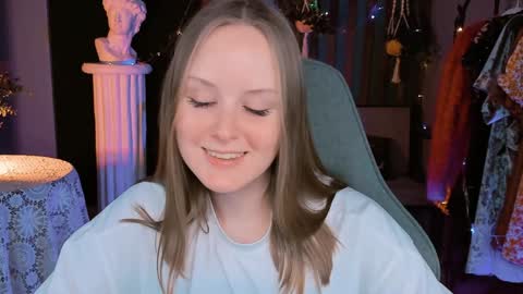 Snapshot of vivienleeigh chatting on December 2024 10:23:02 PM Vivien online show from December 2024 10:23:02 PM