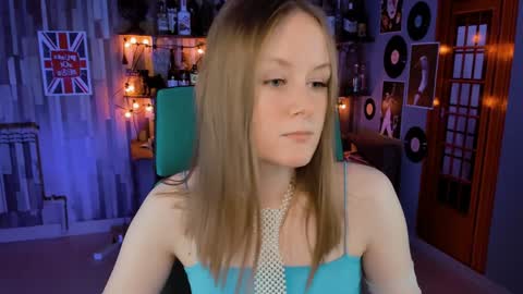 Snapshot of vivienleeigh chatting on December 2024 09:05:02 AM Vivien online show from December 2024 09:05:02 AM