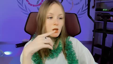 Snapshot of vivienleeigh chatting on December 2024 05:11:02 AM Vivien online show from December 2024 05:11:02 AM