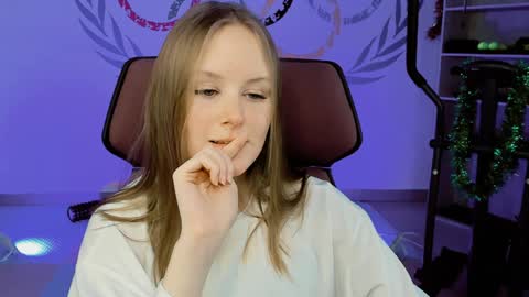 Snapshot of vivienleeigh chatting on December 2024 08:15:02 AM Vivien online show from December 2024 08:15:02 AM