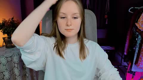 Snapshot of vivienleeigh chatting on January 2025 01:09:02 PM Vivien online show from January 2025 01:09:02 PM