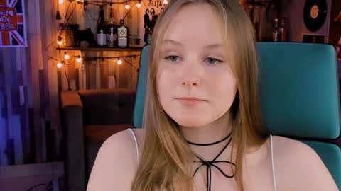 Snapshot of vivienleeigh chatting on January 2025 08:37:02 PM Vivien online show from January 2025 08:37:02 PM