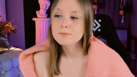 Snapshot of vivienleeigh chatting on January 2025 08:00:01 PM Vivien online show from January 2025 08:00:01 PM