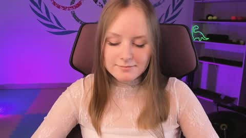 Snapshot of vivienleeigh chatting on February 2025 04:36:02 PM Vivien online show from February 2025 04:36:02 PM