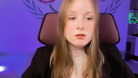 Snapshot of vivienleeigh chatting on February 2025 02:04:01 PM Vivien online show from February 2025 02:04:01 PM