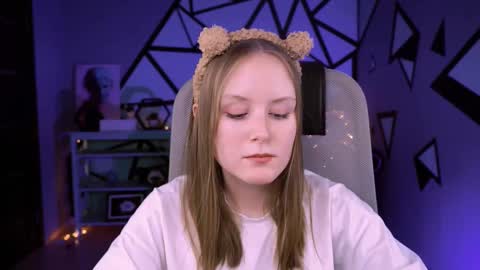 Snapshot of vivienleeigh chatting on February 2025 07:52:02 PM Vivien online show from February 2025 07:52:02 PM