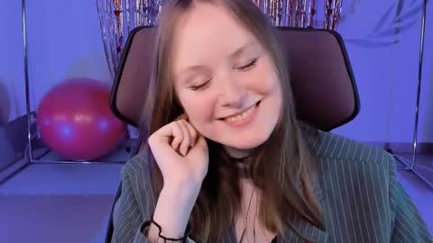 Snapshot of vivienleeigh chatting on February 2025 12:10:02 PM Vivien online show from February 2025 12:10:02 PM