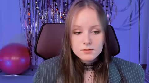 Snapshot of vivienleeigh chatting on February 2025 06:21:01 PM Vivien online show from February 2025 06:21:01 PM