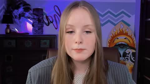 Snapshot of vivienleeigh chatting on February 2025 03:25:02 PM Vivien online show from February 2025 03:25:02 PM