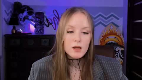 Snapshot of vivienleeigh chatting on February 2025 12:16:02 PM Vivien online show from February 2025 12:16:02 PM