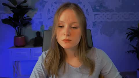 Snapshot of vivienleeigh chatting on March 2025 09:07:01 AM Vivien online show from March 2025 09:07:01 AM