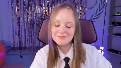 Snapshot of vivienleeigh chatting on March 2025 08:22:01 PM Vivien online show from March 2025 08:22:01 PM