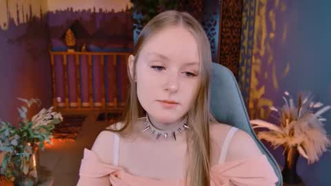 Snapshot of vivienleeigh chatting on September 2025 09:09:01 AM Vivien online show from September 2025 09:09:01 AM