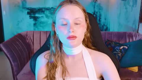 Snapshot of vivienleeigh chatting on November 2025 05:37:01 PM Vivien online show from November 2025 05:37:01 PM