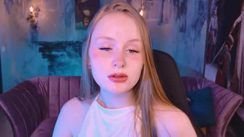 Snapshot of vivienleeigh chatting on November 2025 09:11:01 AM Vivien online show from November 2025 09:11:01 AM