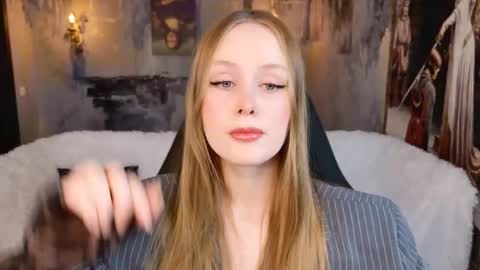 Snapshot of vivienleeigh chatting on November 2025 09:09:02 AM Vivien online show from November 2025 09:09:02 AM