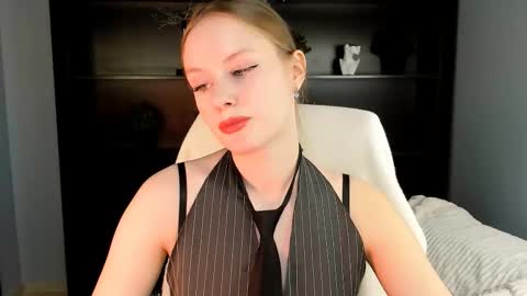 Snapshot of vivienleeigh chatting on January 2026 01:04:01 PM Vivien online show from January 2026 01:04:01 PM