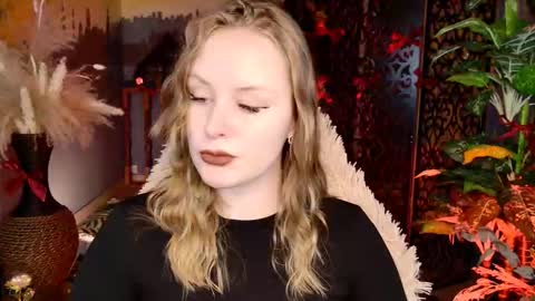 Snapshot of vivienleeigh chatting on February 2026 09:05:01 AM Vivien online show from February 2026 09:05:01 AM