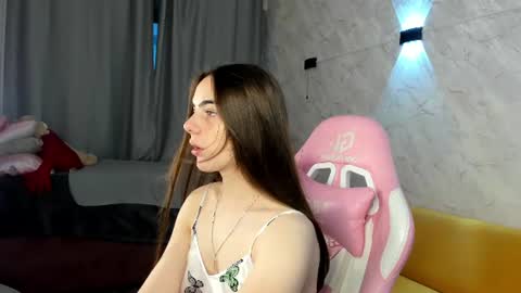 Vivienne online show from July 2026 08:43:01 AM