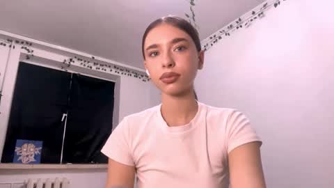 Snapshot of viviennebreihan chatting on October 2025 01:07:01 PM Vivi online show from October 2025 01:07:01 PM