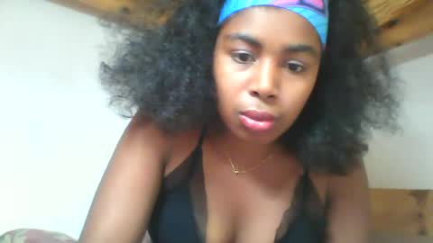 Vivienneh online show from July 2026 08:51:02 AM