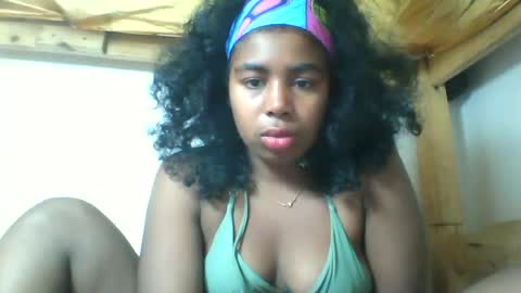 Vivienneh online show from July 2026 07:04:02 AM