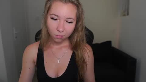 VivienVance online show from June 2026 01:24:02 PM