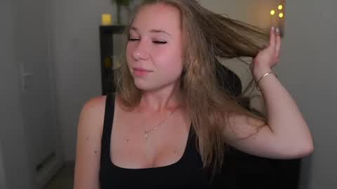 VivienVance online show from June 2026 09:52:02 PM