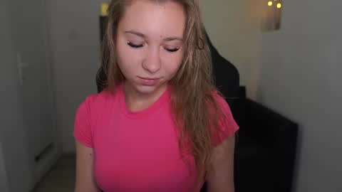 VivienVance online show from June 2026 01:24:02 PM