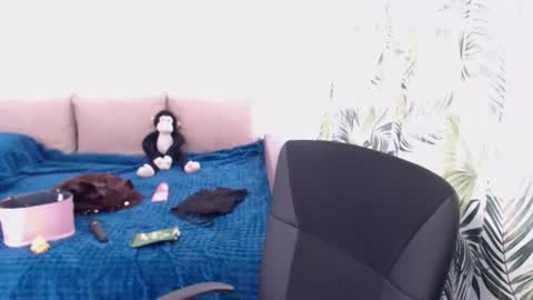 ViviRoses online show from July 2026 03:03:02 PM