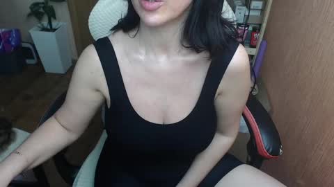 Snapshot of vivo244 chatting on May 2026 11:33:02 PM Eva online show from May 2026 11:33:02 PM