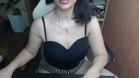Snapshot of vivo244 chatting on July 2026 10:23:01 PM Eva online show from July 2026 10:23:01 PM