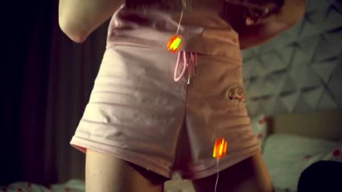 vixcx_ online show from October 2025 03:36:01 PM