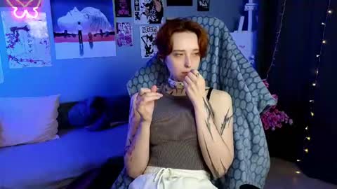 Snapshot of vixen_noir chatting on July 2026 09:50:01 PM Alice online show from July 2026 09:50:01 PM