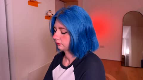 Polly  Online mostly at 9pm-2am UK Time online show from January 2025 06:40:02 PM