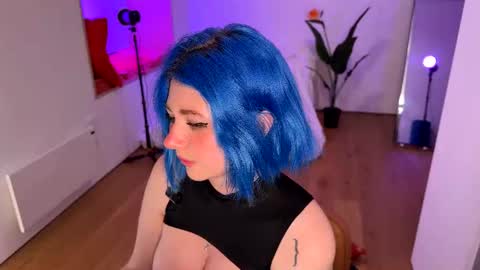 Polly  Online mostly at 9pm-2am UK Time online show from February 2025 09:48:02 PM