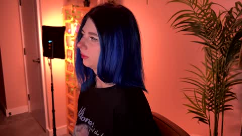 Polly  Online mostly at 9pm-2am UK Time online show from January 2026 07:17:02 PM