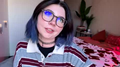 Snapshot of vixenp chatting on August 2026 06:54:02 PM Polly Online mostly at 9pm-2am UK Time online show from August 2026 06:54:02 PM
